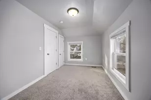 1021 Sherman St SE, Grand Rapids, MI 49506 - Photo 17