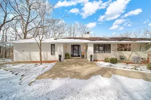 1910 Essex Ln, Jackson, MI 49203 - Photo 7