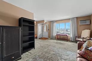 25140 Potomac Dr, South Lyon, MI 48178 - Photo 5