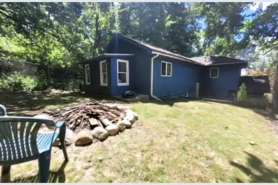 11230 Lakeshore Drive, Three Rivers, MI 49093 - Photo 13