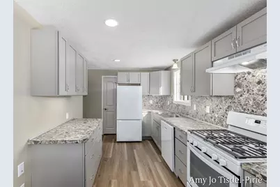 516 W Montcalm Street, Greenville, MI 48838 - Photo 11