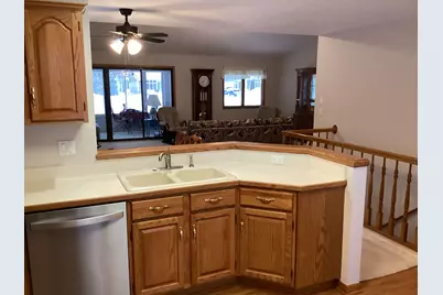 811 Clarewood Court, Holland, MI 49423 - Photo 7