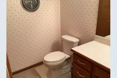 811 Clarewood Court, Holland, MI 49423 - Photo 17