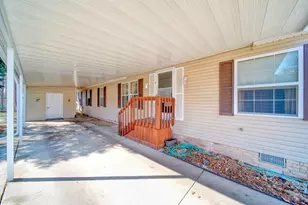 909 Savannah River Dr, Adrian, MI 49221 - Photo 3