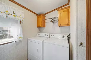 909 Savannah River Dr, Adrian, MI 49221 - Photo 19