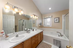 43121 Ashbury Dr, Novi, MI 48375 - Photo 19
