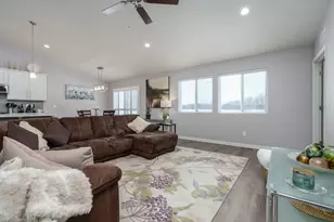 1750 Burr Pond Ln, Vicksburg, MI 49097 - Photo 11