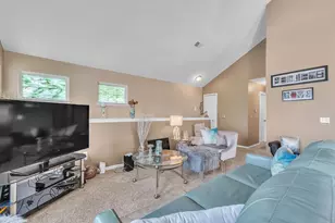 29104 Philadelphia Dr, New Baltimore, MI 48051 - Photo 9