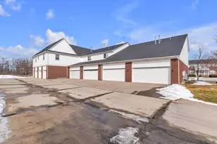 29104 Philadelphia Dr, New Baltimore, MI 48051 - Photo 35