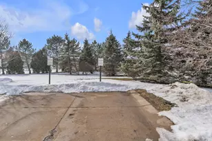 29104 Philadelphia Dr, New Baltimore, MI 48051 - Photo 31