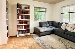 23181 Parklawn St, Oak Park, MI 48237 - Photo 9