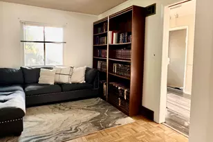 23181 Parklawn St, Oak Park, MI 48237 - Photo 11