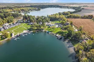 70855 Hollywood Shores Dr, Union, MI 49130 - Photo 9