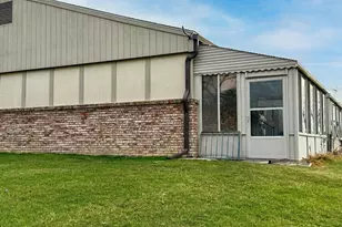 25225 Potomac Dr, South Lyon, MI 48178 - Photo 21