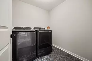 11558 Sessions Woods Dr W, Grand Rapids, MI 49534 - Photo 33