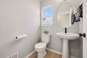 11558 Sessions Woods Dr W, Grand Rapids, MI 49534 - Photo 21