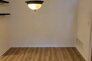 312 Marigold Cir, Westland, MI 48185 - Photo 5