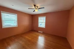 925 Burke Ave NE, Grand Rapids, MI 49503 - Photo 7