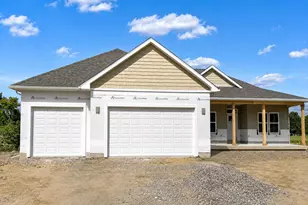 4958 Thompson Heights Dr, Adrian, MI 49221 - Photo 1
