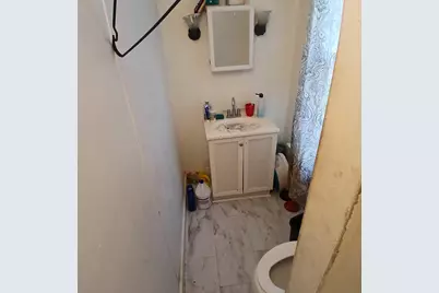 180 Emery Avenue, Benton Harbor, MI 49022 - Photo 13