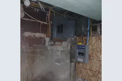 180 Emery Avenue, Benton Harbor, MI 49022 - Photo 19