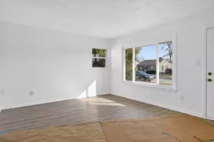 4474 16th St, Wyandotte, MI 48192 - Photo 9