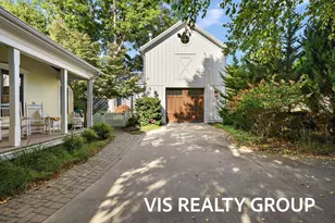 415 Howard Ave, Grand Haven, MI 49417 - Photo 13