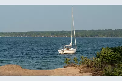 9155 Ivanhoe Drive, Onekama, MI 49675 - Photo 63