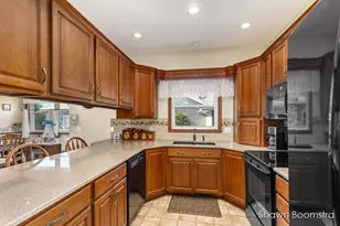 8105 Amber Crest Dr SW, Byron Center, MI 49315 - Photo 3