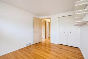 1434 Pine Valley Blvd, Ann Arbor, MI 48104 - Photo 17