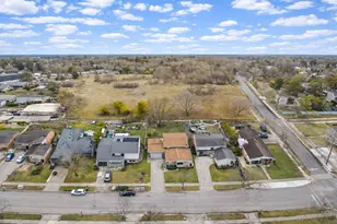 1434 Pine Valley Blvd, Ann Arbor, MI 48104 - Photo 7