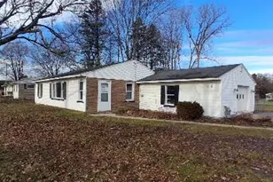 3116 E Apple Ave, Muskegon, MI 49442 - Photo 1