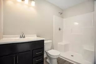 3541 Wickham Dr, Norton Shores, MI 49441 - Photo 13