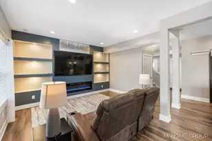 11887 Quincy Meadow Dr, Holland, MI 49424 - Photo 13