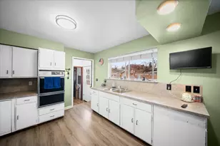 1974 Crozier Ave, Muskegon, MI 49441 - Photo 9