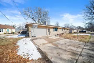 1974 Crozier Ave, Muskegon, MI 49441 - Photo 3