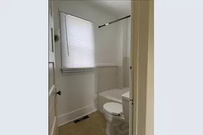 810 Thresher Avenue, Benton Harbor, MI 49022 - Photo 11