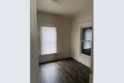 810 Thresher Avenue, Benton Harbor, MI 49022 - Photo 9