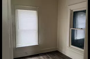 810 Thresher Ave, Benton Harbor, MI 49022 - Photo 9