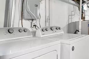 843 W 25th St, Holland, MI 49423 - Photo 37