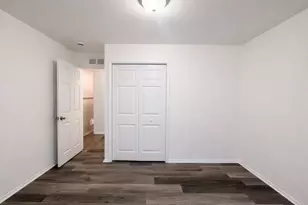 146 W Beverly Ave, Pontiac, MI 48340 - Photo 11