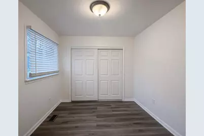 146 W Beverly Avenue, Pontiac, MI 48340 - Photo 17