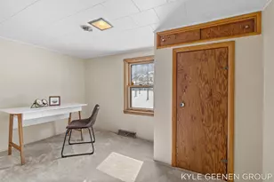 51 Manley St, Holland, MI 49424 - Photo 5