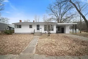 209 S State St, Paw Paw, MI 49079 - Photo 1