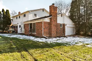 3139 Lexington Dr, Ann Arbor, MI 48105 - Photo 5