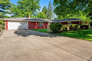 16172 Brookwood Dr, Buchanan, MI 49107 - Photo 1