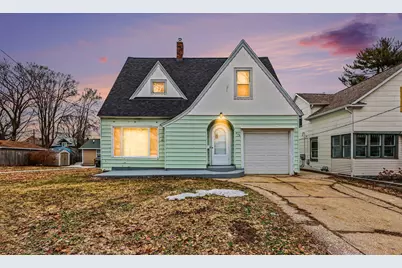 996 W Forest Avenue, Muskegon, MI 49441 - Photo 1