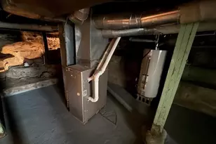 141 Bates St, Jackson, MI 49202 - Photo 21