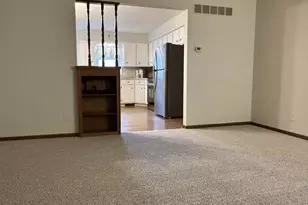 826 SE Andover Ct SE, Kentwood, MI 49508 - Photo 9