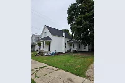 808 Wallace Street, Cadillac, MI 49601 - Photo 9